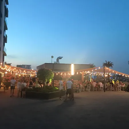 Riviera Mamaia Nord Alezzi Beach Appartamento